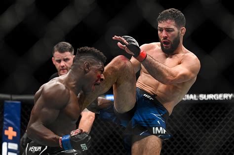 UFC Fight Night 209 .